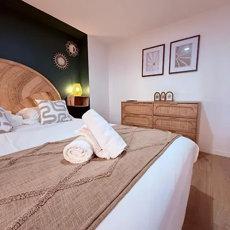 Διαμέρισμα Miribel 3 2 Bedrooms Jean Mace Λυών