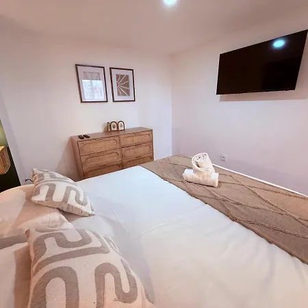 Διαμέρισμα Miribel 3 2 Bedrooms Jean Mace