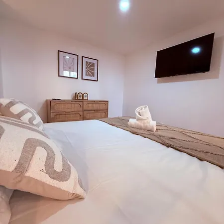 Διαμέρισμα Miribel 3 2 Bedrooms Jean Mace